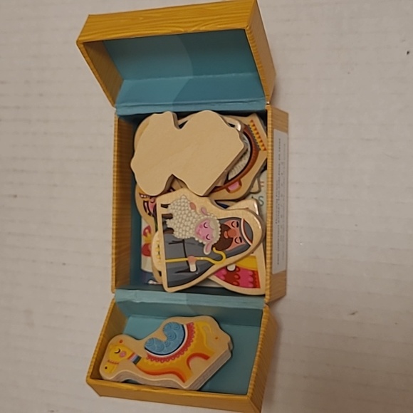 Teeny-Tiny Nativity - Picture 9 of 17